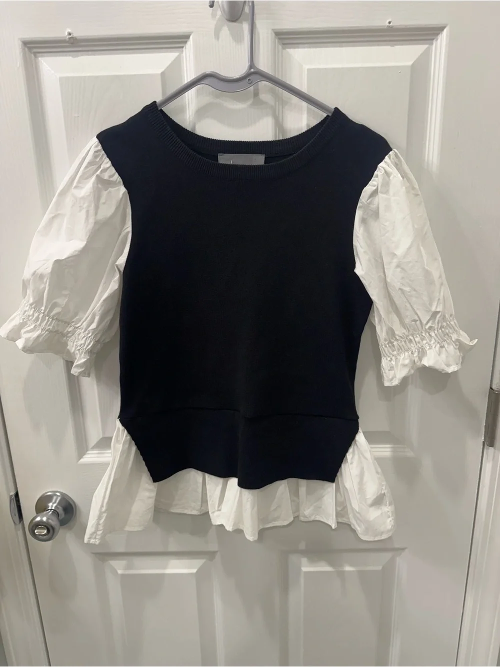 Anthropologie Black and White Layered Puff-Sleeve Academia Women's Top- XS- EUC
